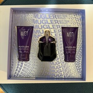Mugler Alien Fragrance & Body Set - Purple and Black